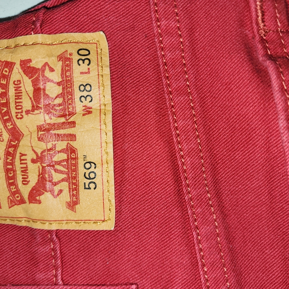Levi's Red size 38
